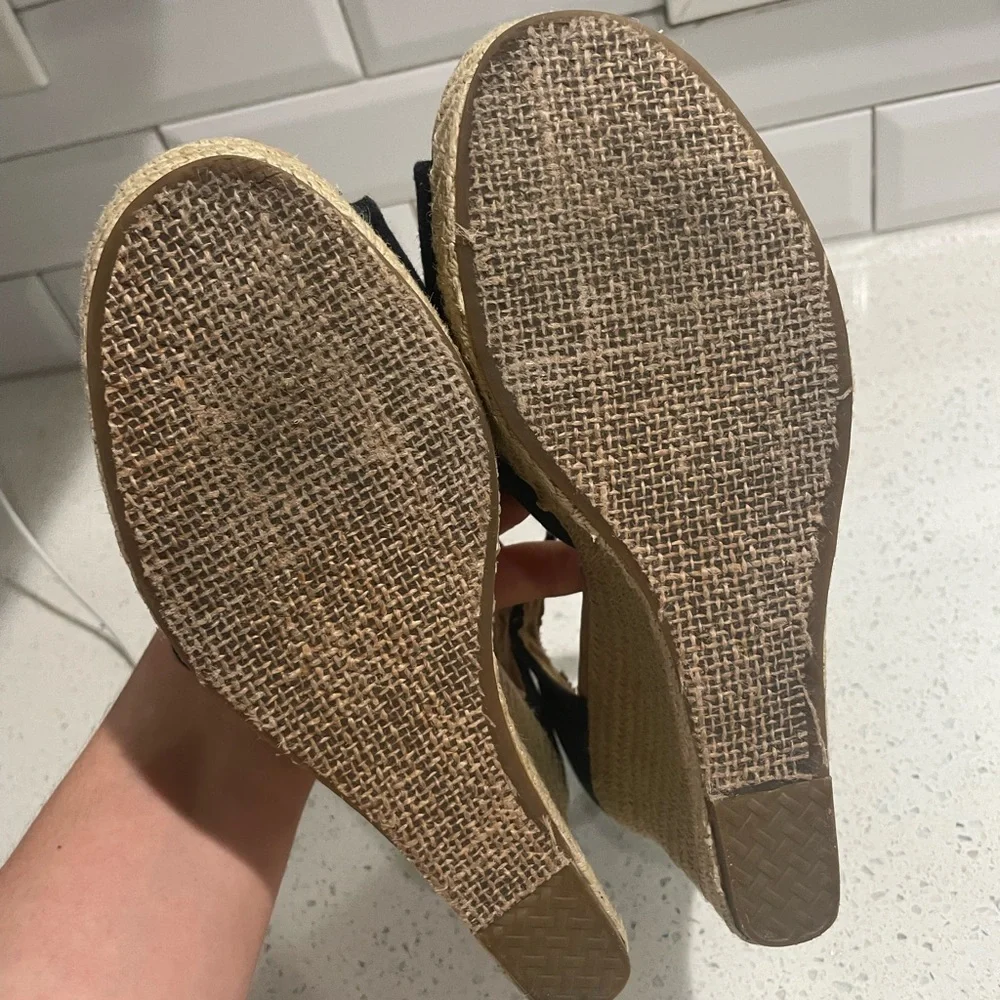 Toms elegant black